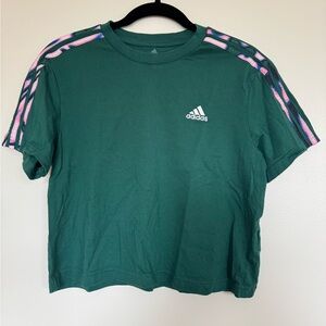 adidas Vibrant Print 3-Stripes Cropped Tee Shirt Size Small EUC